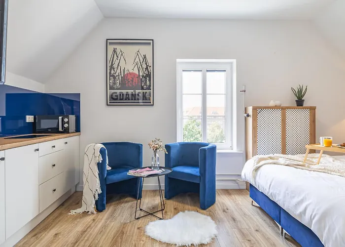 Glow - The Old Town Nook *