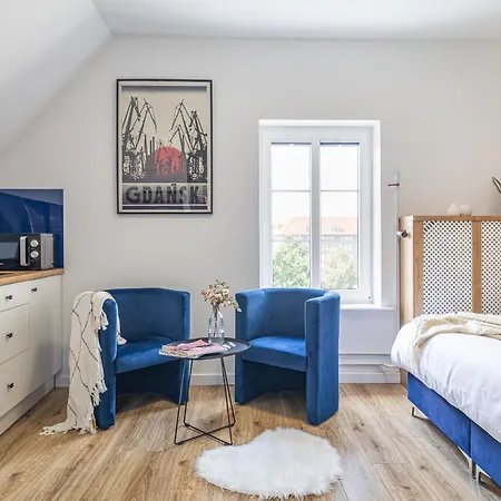 Glow - The Old Town Nook *